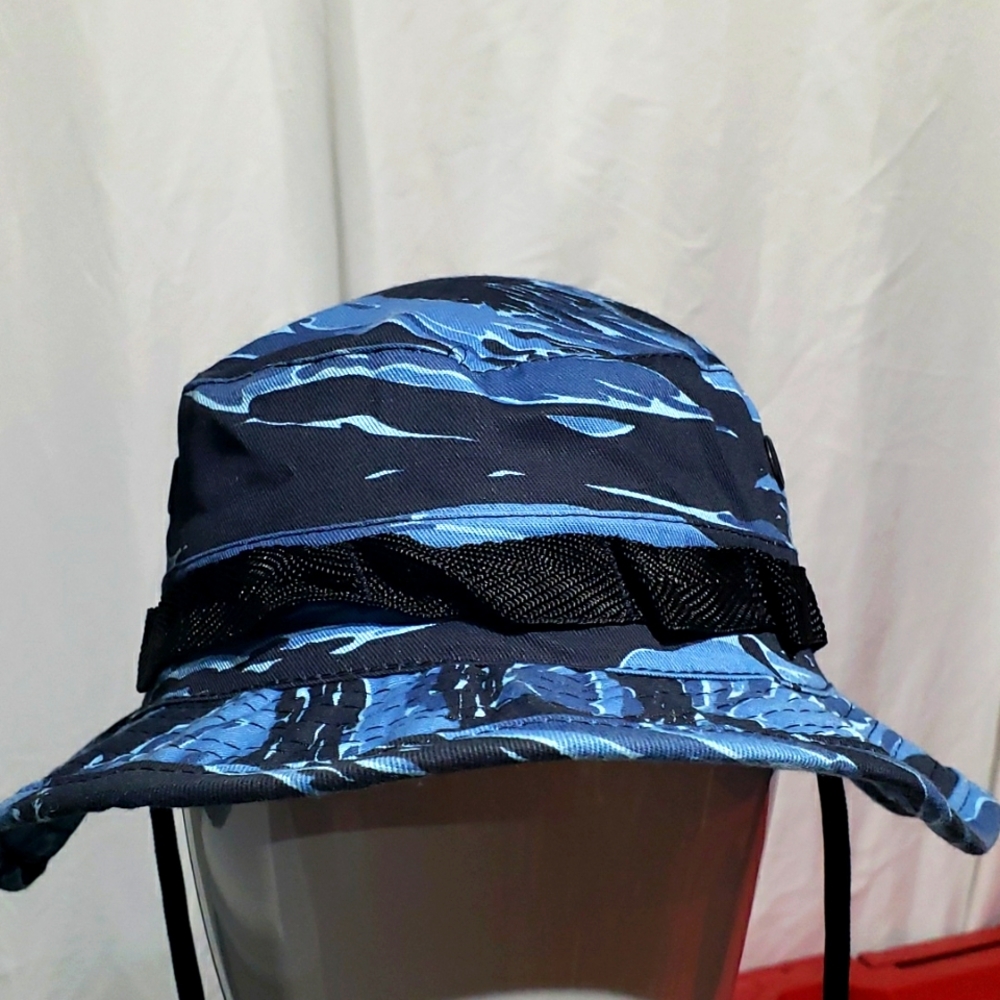 BUSH HAT BLUE TIGER STRIPE